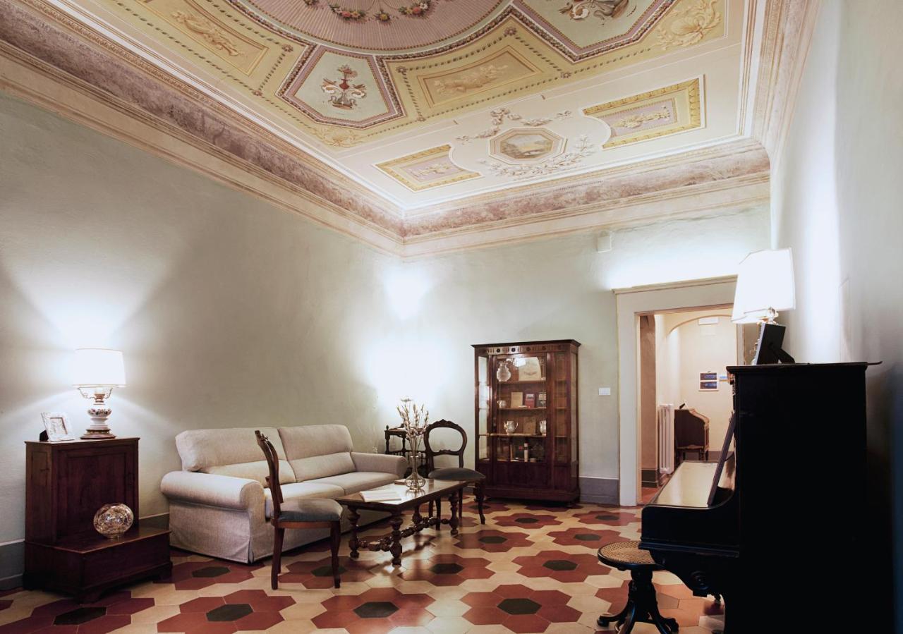 Almadelena Guest House Pisa Exterior photo